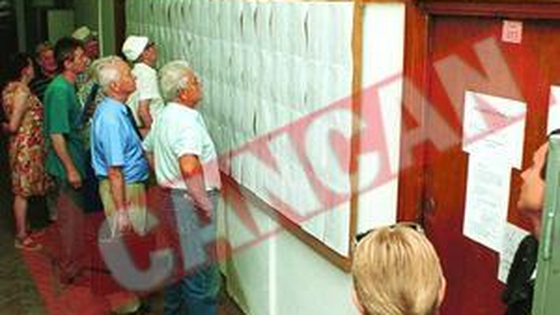 Mafia imobiliara incaseaza o lovitura in plex