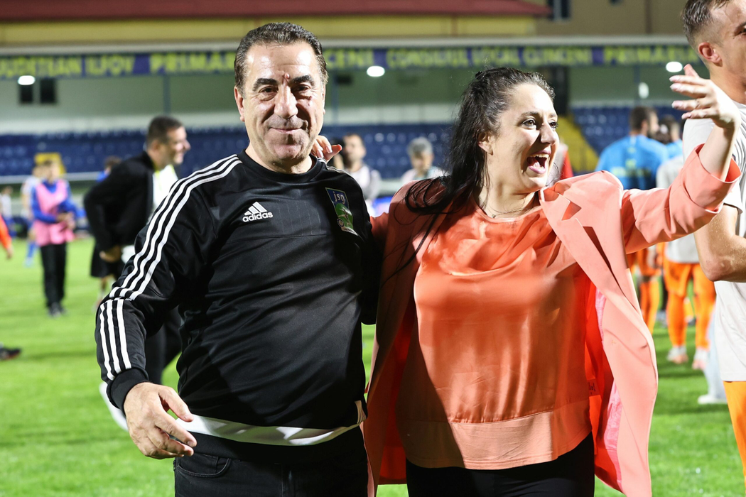 Metaloglobus Bucuresti (echipament alb-portocaliu) si Poli Iasi s-au intalnit intr-o partida din mansa retur a barajului de promovare/retrogradare in SuperLiga, la Clinceni, duminica, 1 iunie 2025. GEORGE FLUSTER / MEDIAFAX FOTO
