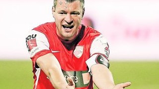 Au reaparut bisericutele. S-a spart vestiarul la Dinamo: Jucatorii nu se mai suporta intre ei!