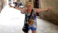 Mirabela Dauer, apariţie de senzaţie pe plajă! Artista a atras toate privirile când şi-a făcut apariţia aşa la 70 de ani