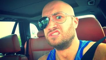 Mihai Bendeac nu se poate concentra! Uite cu ce decolteu generos s-a prezentat o domnisoara la o intalnire cu el