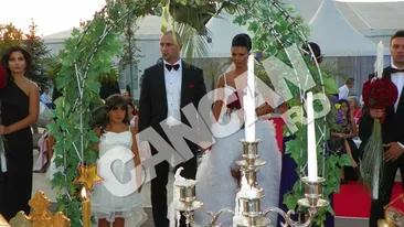 Sora s-a casatorit si si-a botezat baiatul in aceeasi zi! Fostul luptator K1 Ciprian Sora si-a unit destinul in fata lui Dumnezeu cu aleasa inimii sale, Ana Maria, alaturi de care are si un baietel.