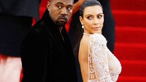 Cel mai mare site de filme pentru adulţi oferă o recompensă uriaşă oricui are informaţii despre cei care au jefuit-o pe KIM KARDASHIAN