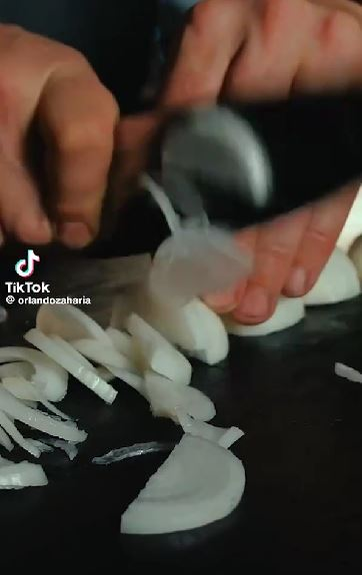 Chef Orlando Zaharia, desființat pe TikTok! Imaginile cu juratul de la Antena 1 s-au viralizat rapid: ”Ce facem cu unghiile la un asemenea bucătar?!”