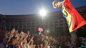 Jon Bon Jovi si-a deschis un restaurant unde mancarea nu are pret! Mananci cat vrei, platesti cat poti!