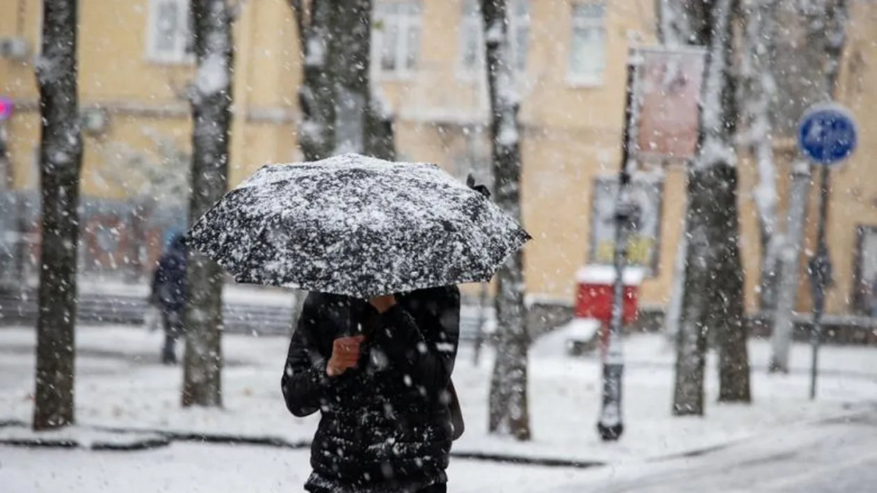 ANM a schimbat prognoza! Mâine vin ninsorile în România