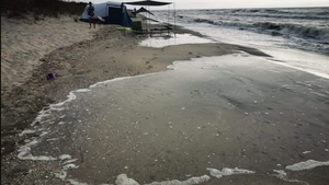 Noapte de coșmar pentru turiștii ce au campat pe plaja Vadu! Ce s-a întâmplat în ultimul weekend de vară pe litoral