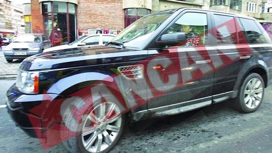 Elena Basescu si-a cumparat un Range Rover sport de 2,3 miliarde de lei