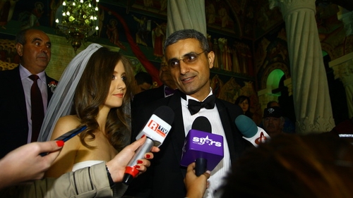 Cu 50 de lei au mancat pe saturate! Cu ce-a putut sa-si serveasca Robert Turcescu nuntasii, la pizzerie!