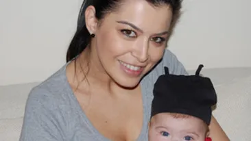 Simona Patruleasa nu a renuntat la ritualul de infrumusetare nici dupa ce a devenit mamica!