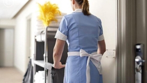 ULUITOR! Se caută o ”cârtiţă”! Până şi femeia de serviciu a fost scoasă la declaraţii! Anchetă ”ca la Miliţie” printre angajaţii de la Interne ca să afle Şefa cine „toarnă” la CANCAN.ro. Totul a pornit după ce reporterii DAS au dezvăluit scandalul din biroul comisarului şef!