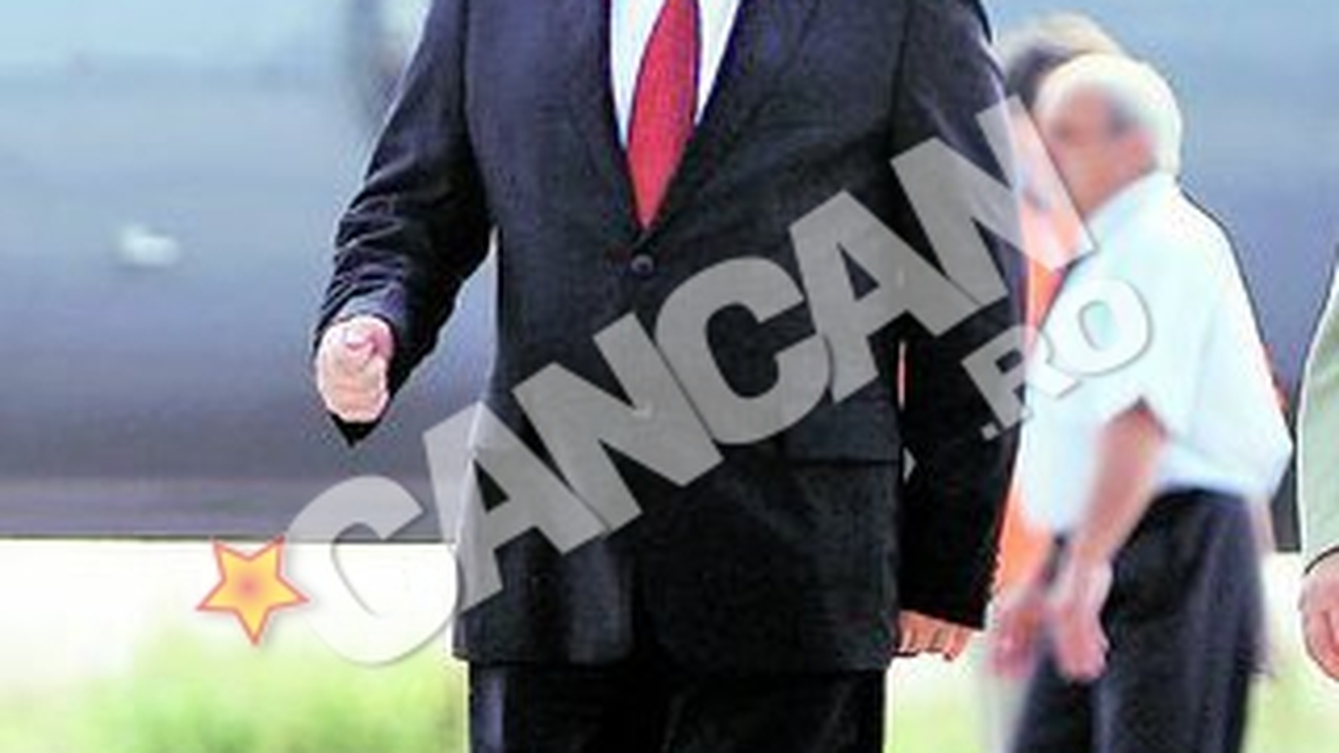 Gabriel Oprea a fost mereu un apropiat al fotbalului romanesc! Ministrul Apararii era mana dreapta a lui Miron Cozma la Jiul!