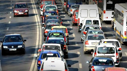 Caz uluitor! Uite ce a descoperit un şofer în timp ce se plimba pe străzile din Capitală