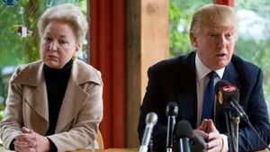 Donald Trump, în doliu. Sora sa, Maryanne Trump Barry, a fost găsită fără suflare în apartament