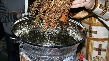 BOBOTEAZA 2018. Agheasma mare are puteri miraculoase! Ce nu se ştie despre apa sfinţită de la Bobotează