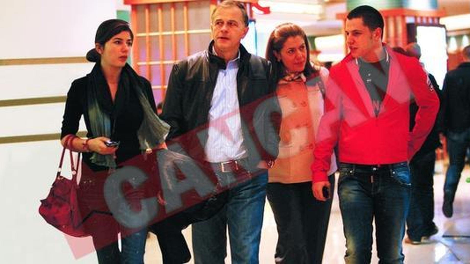 Mircea Geoana si-a invitat familia la film