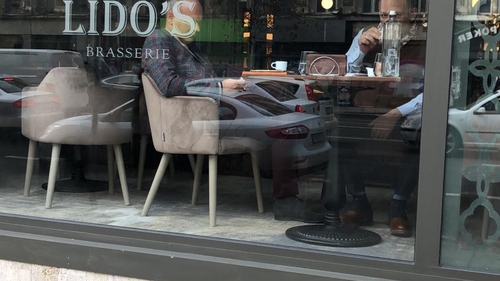 EXCLUSIV. Lido’s Brasserie & Bar, asaltat de vedete încă din primele zile! Boss-ul Mohammad Murad l-a avut alături pe...
