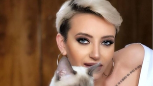 Giulia își schimbă look-ul: ”Port foarte des ținute bărbătești…”