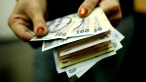 Ei sunt românii care vor primi câte 600 de lei în plus la salariu, de la 1 ianuarie!