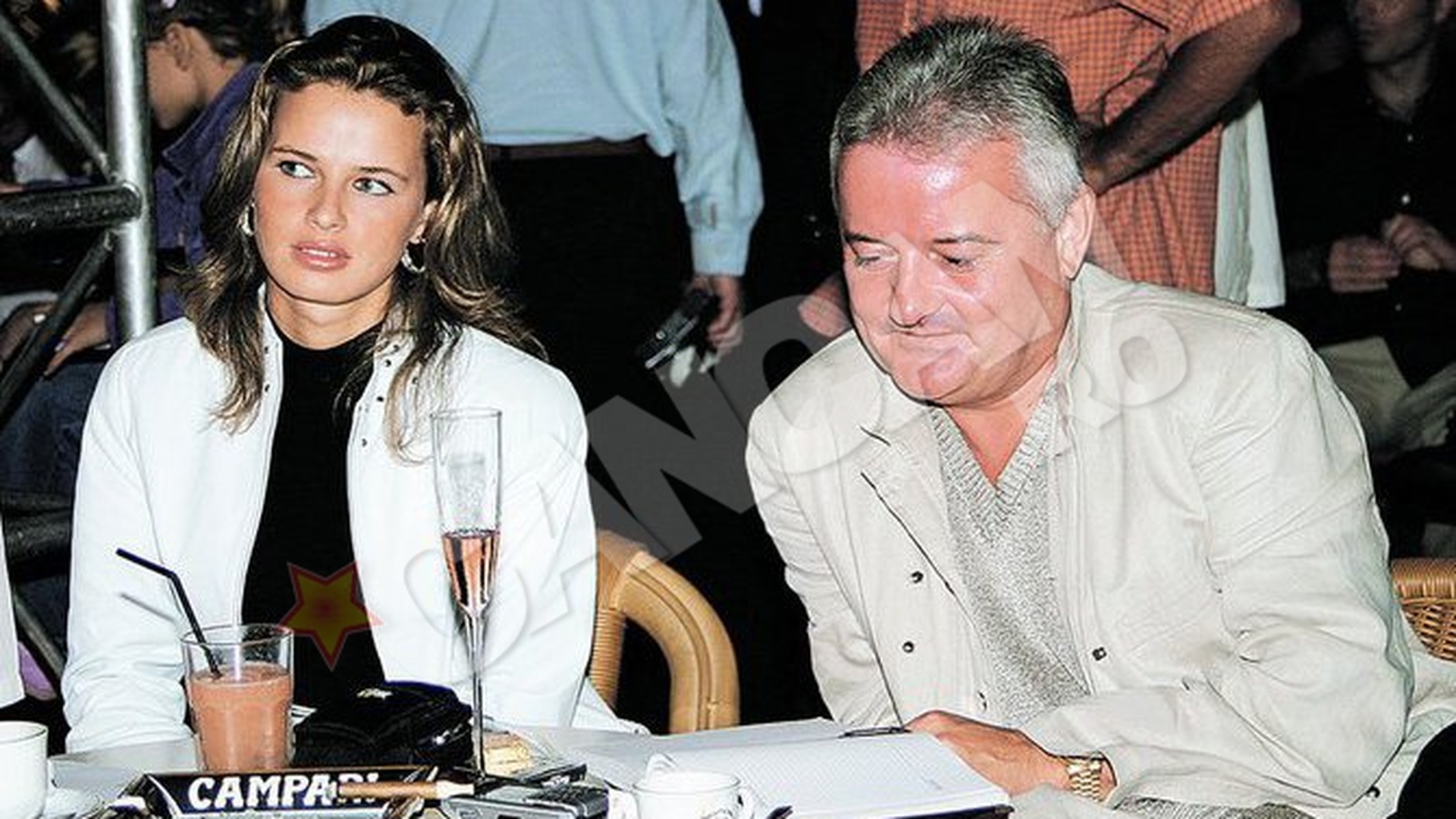 Blanche, fosta iubita de la Iasi, asteapta un semn de la Irinel