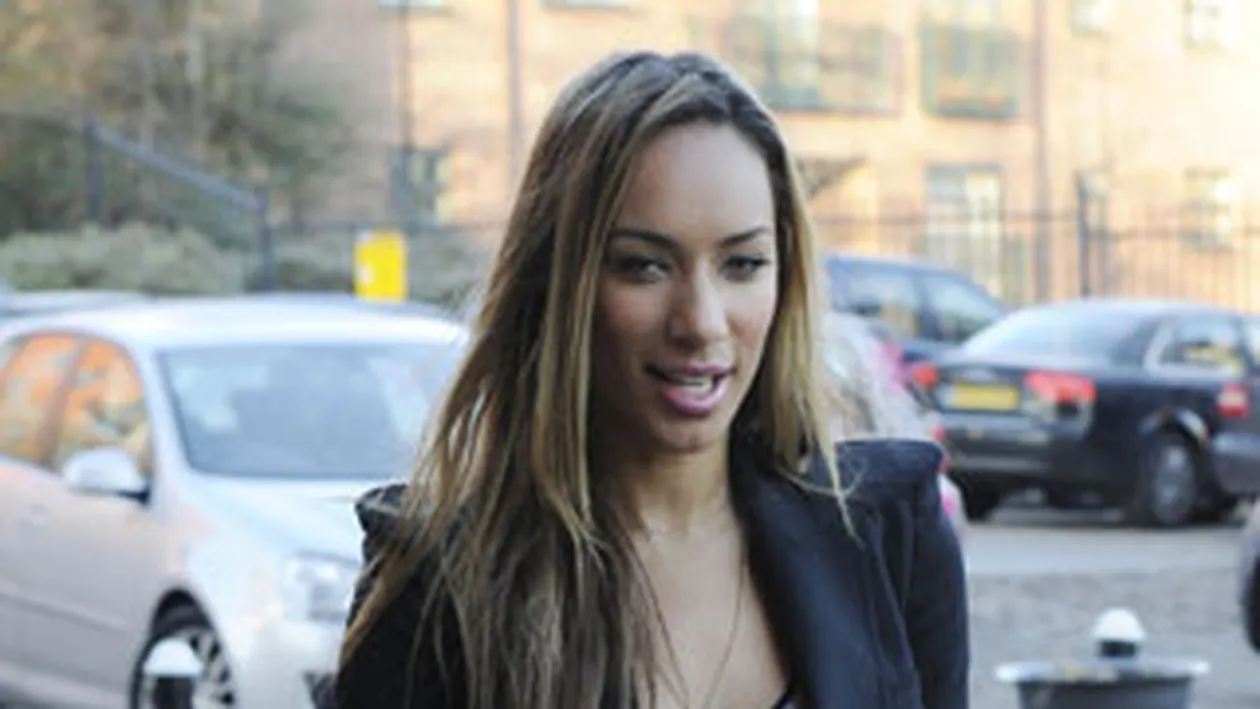 Leona Lewis a vizitat rezervatia de ursi de la Zarnesti