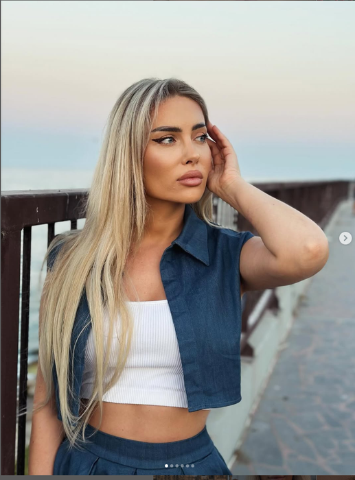 Ispita supremă, lăsată cu ochii în soare?!(SURSA: INSTAGRAM.COM)