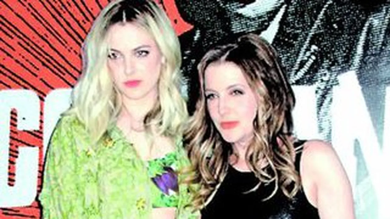 Ce urmase sexy are Elvis! Care-i mama, care-i fiica?