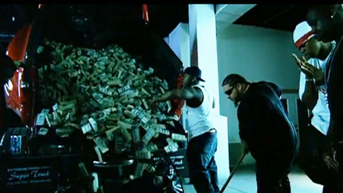 Nelson Mondialu' e minciuna pe langa Birdman! Paturi din dolari, portbagaje de masini full de bani si ceas de 1 milion de dolari
