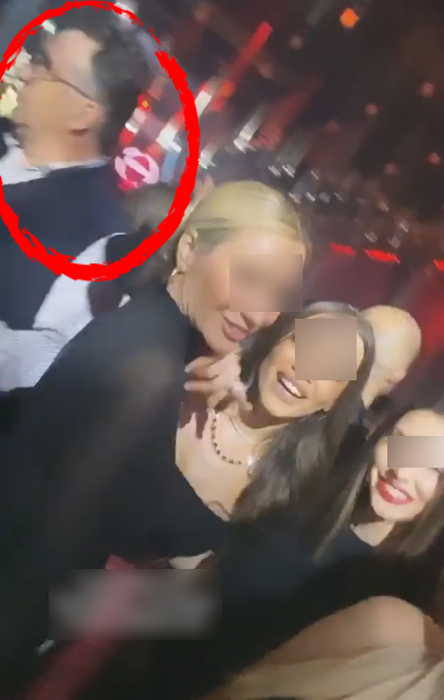 „Sexy Urlaţi” şi gaşca de fete l-au distrat până dimineaţă pe Marian Oprişan! Într-un final, l-au şi filmat pe baronul PSD