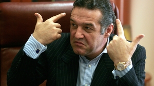 Gigi Becali recunoaste ca nu prea ii place Anamaria Prodan: "Eu nu agreez felul cum e Anamaria. Dar stiu ca omul a luat-o de nevasta, cum e ea, cum a fost, Reghecampf a luat-o de nevasta"