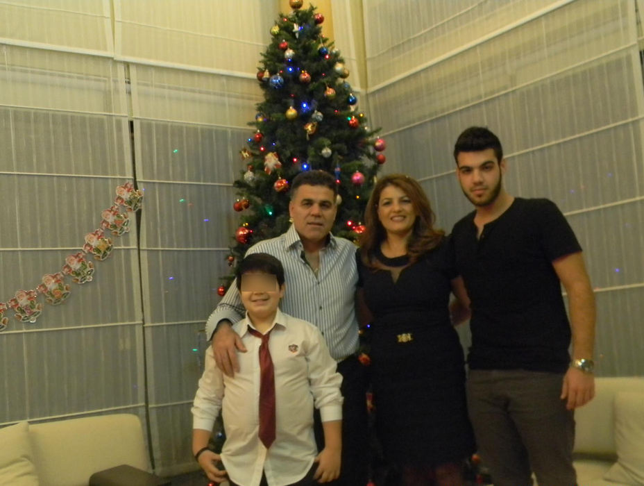 Are toate şansele să-l detroneze pe celebrul Victoraş Micula! La doar 16 ani, îşi face loc tare pentru a fi ”Împăratul fiţelor de pe Insta”: pilotează privat-jeturi, conduce super-maşini şi… Sepy Reza e fiul unui afacerist iranian, pe care SRI-ul l-a interceptat într-un dosar de spălare de bani
