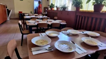Lista alimentelor găsite în casa directoarei creșelor din Ploiești. Ascundea mâncarea în pod și în beci