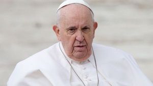 Papa Francisc e în stare critică! Nu mai poate respira singur, a fost conectat la aparate