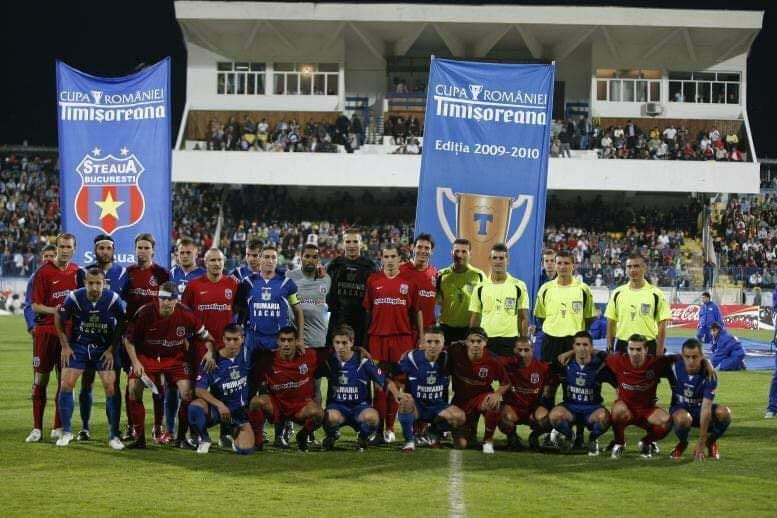 Înaintea unui meci din Cupa României, cu Steaua, la Bacău