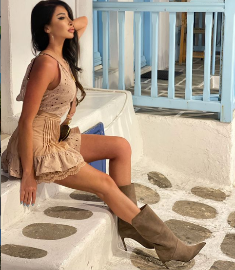 Roxana Butnaru s-a despărțit de Valentin Burada și are, acum, un nou iubit