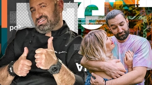 Chef Scărlătescu își asumă rolul de “tată” pentru fetița lui Smiley&Gina. “O să gătesc biscuiți cu mere”