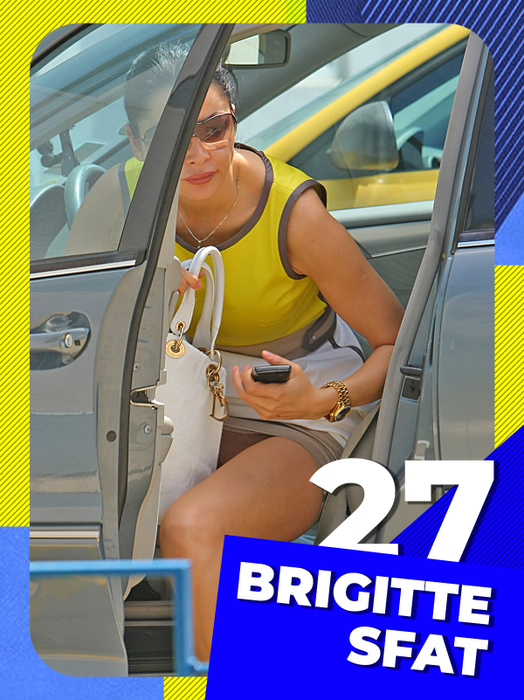 Top 50 sexy-dive care au “lovit” fără milă și au “distrus” asistența. Și-au arătat chiloțeii!
