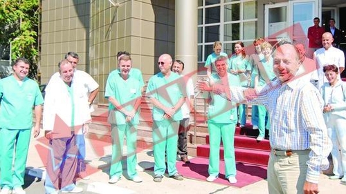 Cum poate fi tinut in teren jucatorul Basescu