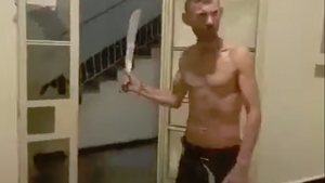 Șoc și groază la Brăila! Un bărbat a amenințat că taie pe toată lumea cu maceta