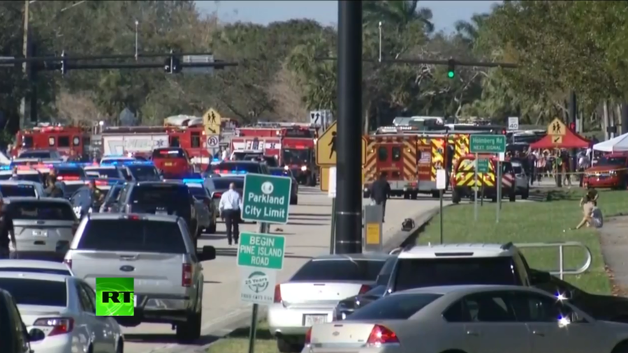 Atacul sângeros de la liceul din Florida putea fi evitat? Colegii lui Nicholas Cruz se aşteptau ca el să devină un criminal