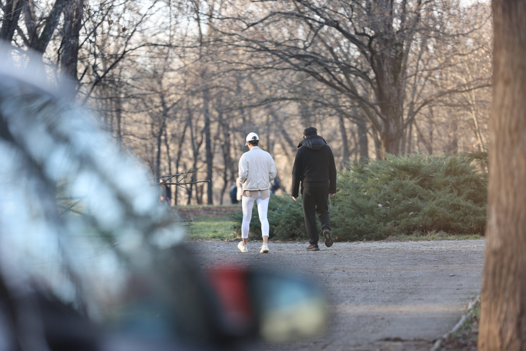 Alina Geambazi și Cosmin Corendea se retrag din parcul Herăstrău