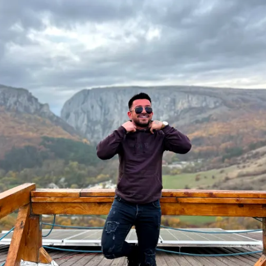 Sora lui Andrei Perneș, dezvăluiri dureroase la 6 luni de la moartea fostului concurent de la Mireasa. Cum i-a apărut în vis și ce semn a primit de la el