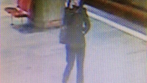 Ce a făcut criminala de la metrou, la scurt timp după ce a  împins-o pe tânăra de 25 de ani!