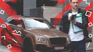 Antrenorul ”naționalei” U21 a plătit un sfert de million €  pentru un Bentley unicat în România!