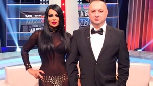 Dana Criminala, copleşită de Leo de la Strehaia! ”Prinţul” Ţiganilor a răsfăţat-o cum nu se poate de ziua ei