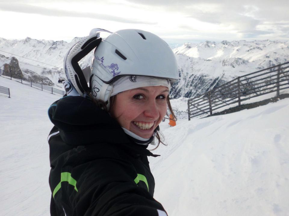 Tragedie la schi! Rhianna, îngropată de vie într-o avalanșă