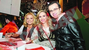 Gabi Vranceanu Firea si Simona Gherghe canta moldoveneste