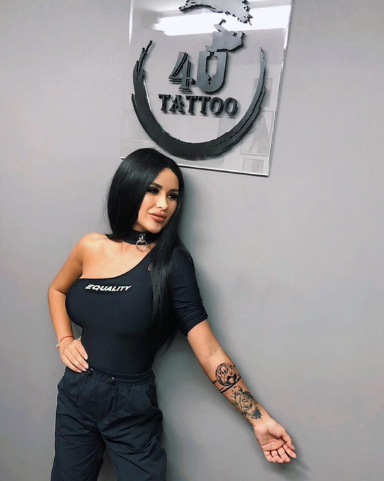 Daniela Crudu, dependentă de operații estetice de 10 ani! Cum arăta la debutul în showbiz, când era blondă şi fără silicoane