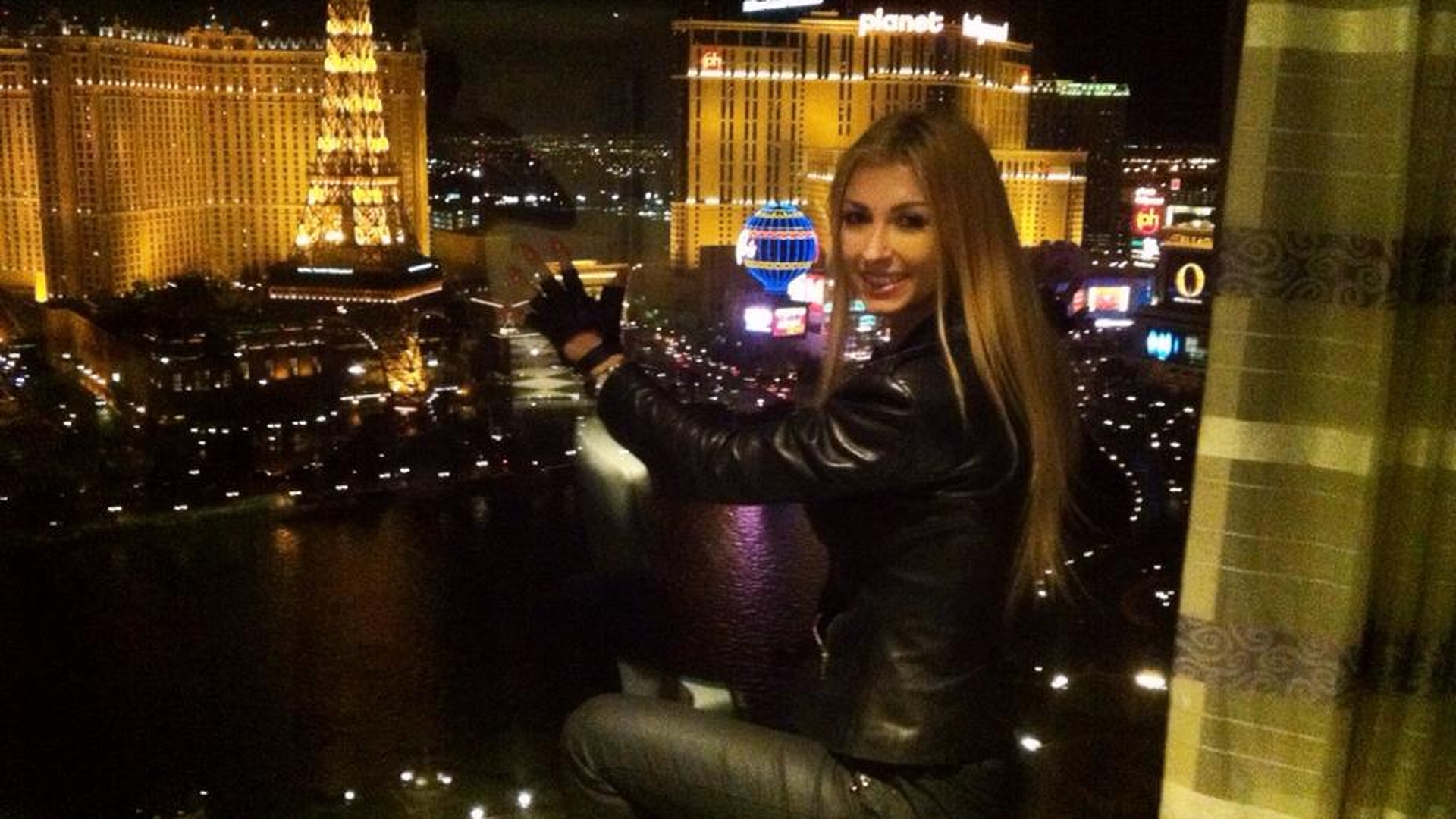 Andreea Bălan a câştigat bine de Revelion! Cântăreaţa şi Keo s-au cazat într-unul dintre cele mai luxoase hoteluri din Las Vegas