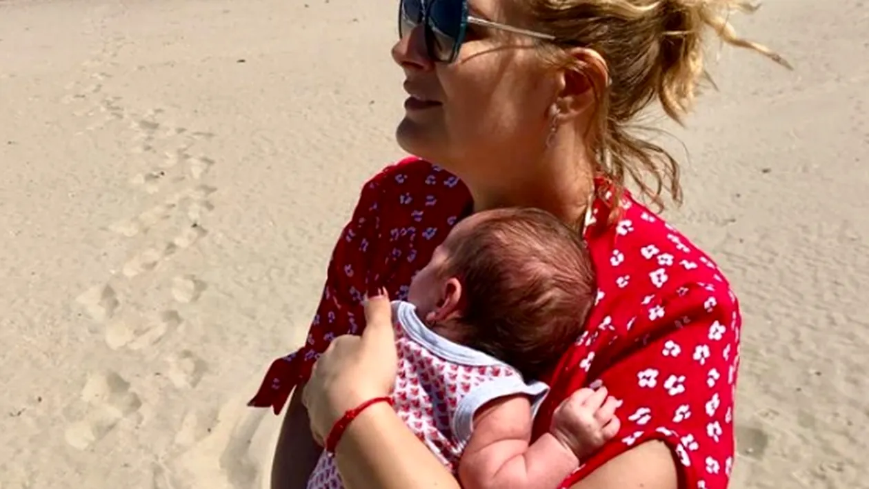 La o lună de la naștere, Alessandra Stoicescu a făcut deja două excursii cu fetița ei, Sara!